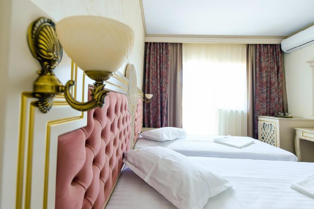Hotel Belona เอโฟริเอนอร์ด ภายนอก รูปภาพ