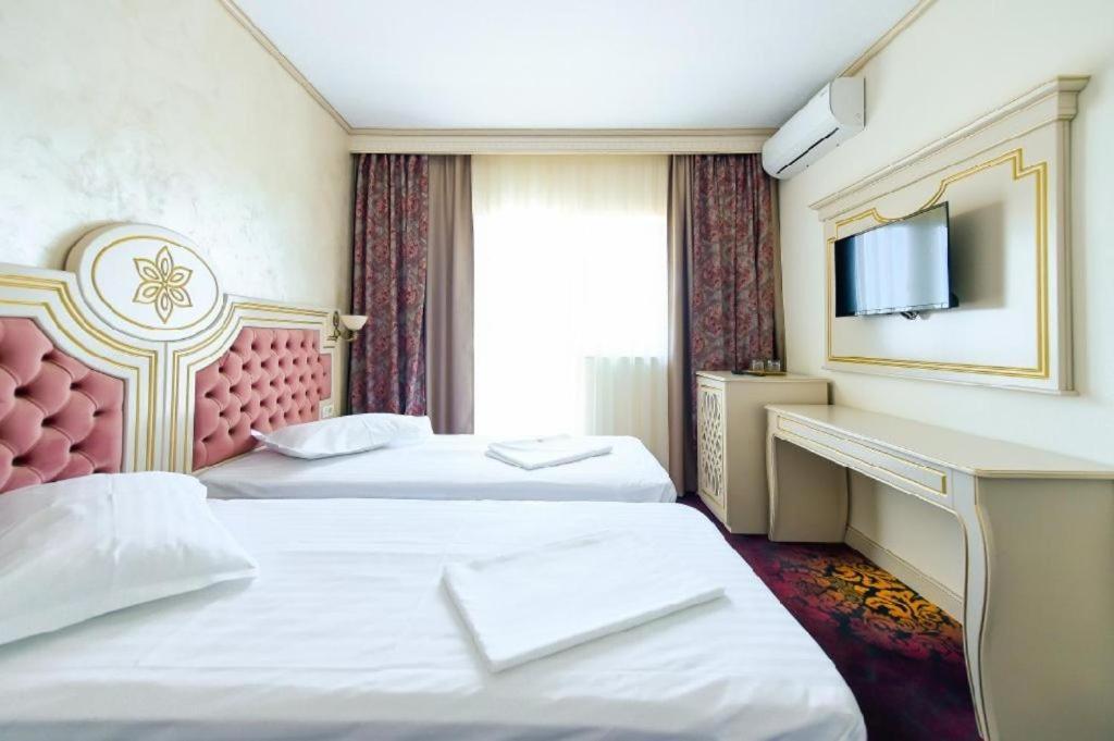 Hotel Belona เอโฟริเอนอร์ด ภายนอก รูปภาพ